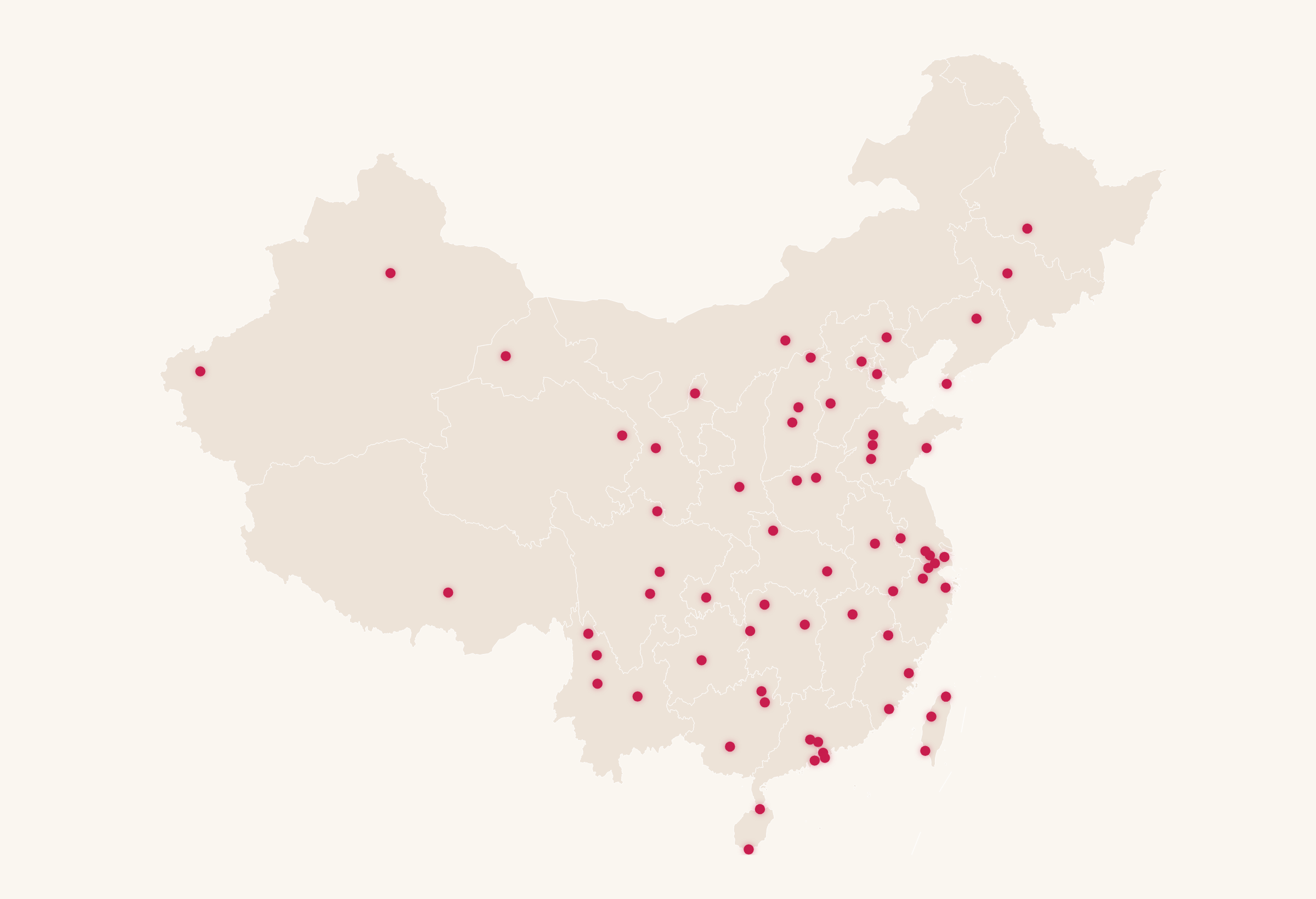 中国交互式 SVG 地图,每个覆盖城市一个品牌色点,东部密集、西部稀疏